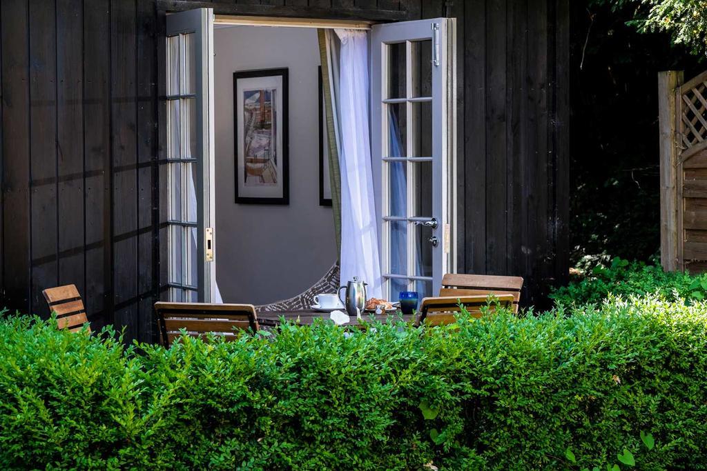 The Foley Hotel Claygate Exterior foto